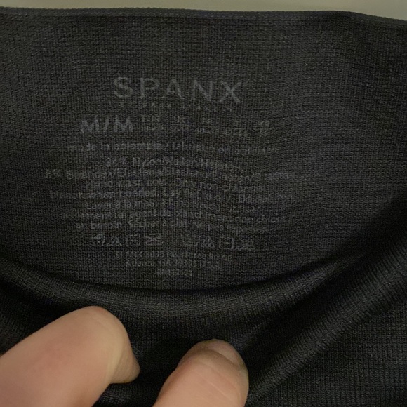 Spanx Black Camo Leggings Size Medium - Picture 4 of 5